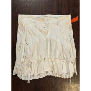 High Use Everyday Couture Made in Italy White Skirt Size Medium
